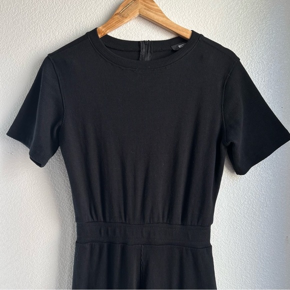 Misguided | Ribbed Short Sleeve Jumpsuit - Picture 5 of 13
